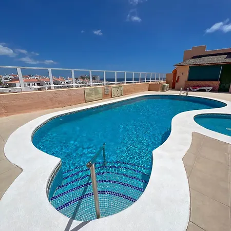Paz Ocean View Luxury, 2 Air Conditioners, Fast Wifi, Heated Pool Apartment *