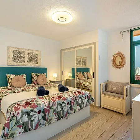 Paz Ocean View Luxury, 2 Air Conditioners, Fast Wifi, Heated Pool Apartment