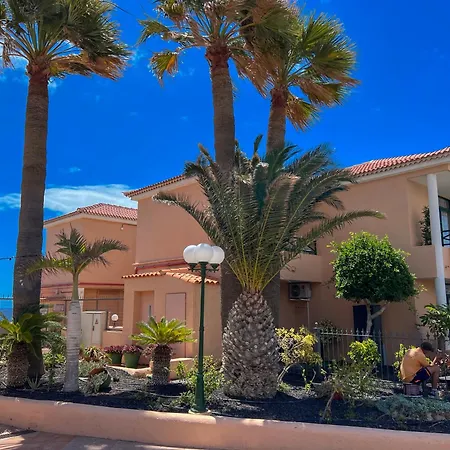 Paz Ocean View Luxury, 2 Air Conditioners, Fast Wifi, Heated Pool Apartment San Miguel de Abona
