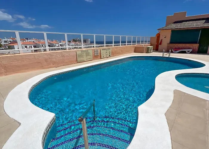 Paz Ocean View Luxury, Air Condition, Wifi, Heated Pool Апартаменты *